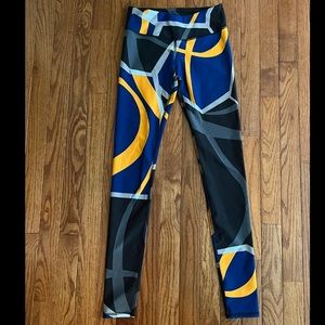 Fabletics Mid-Rise Legging